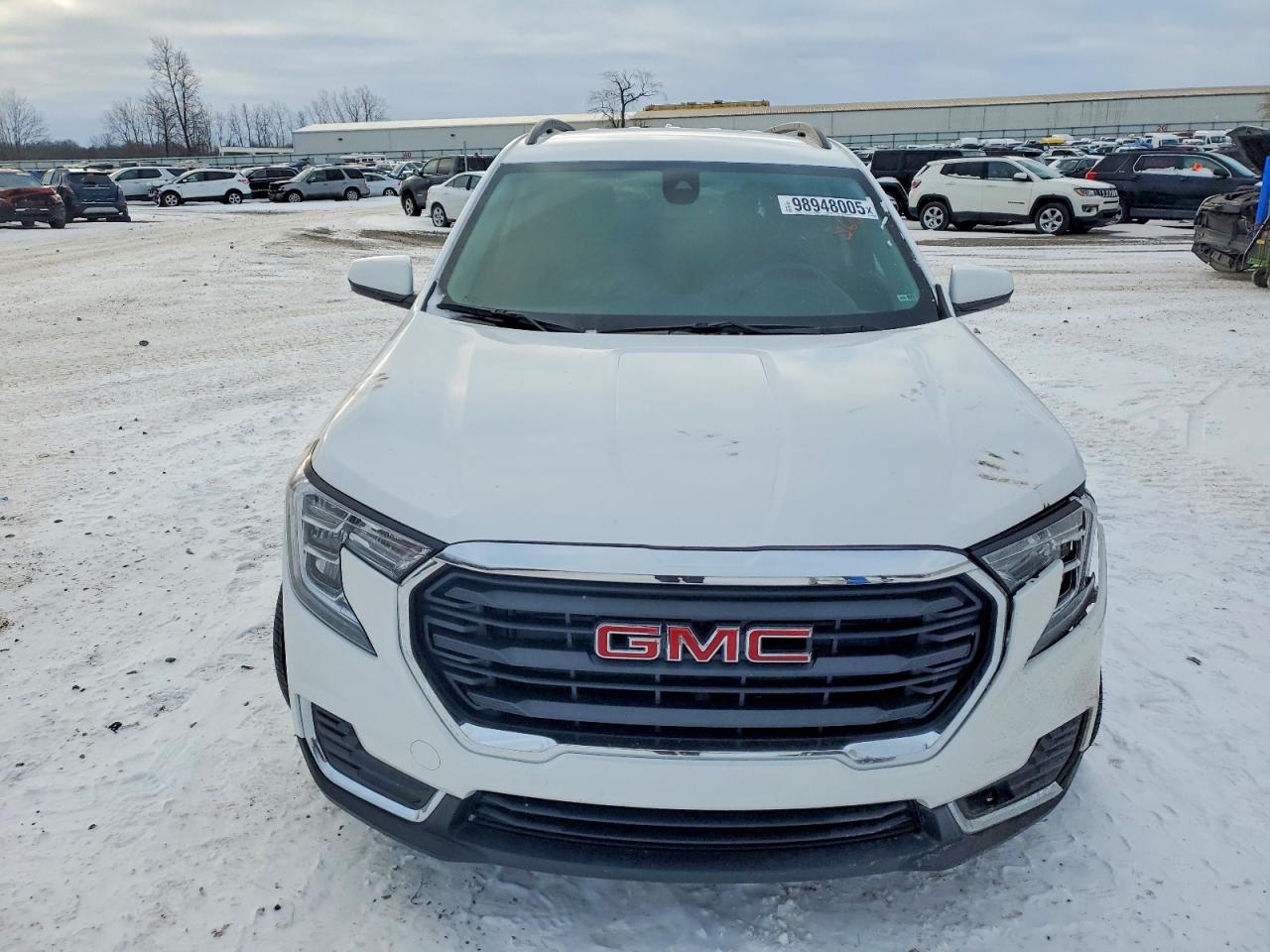 2024 GMC TERRAIN SLE photo 5