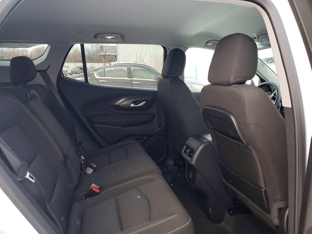 2024 GMC TERRAIN SLE photo 11