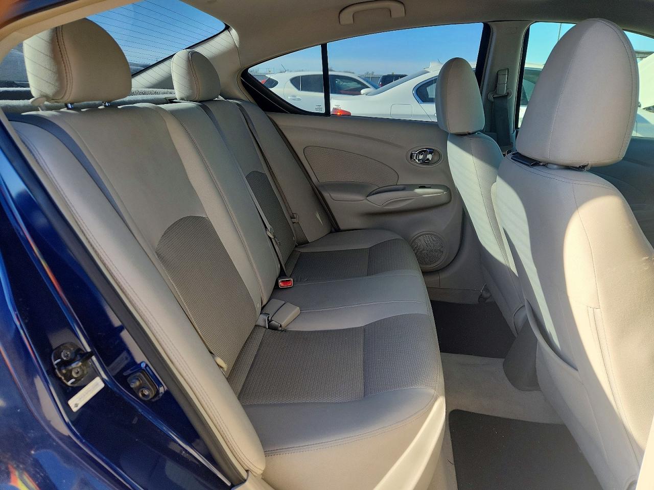 2014 NISSAN VERSA S photo 10
