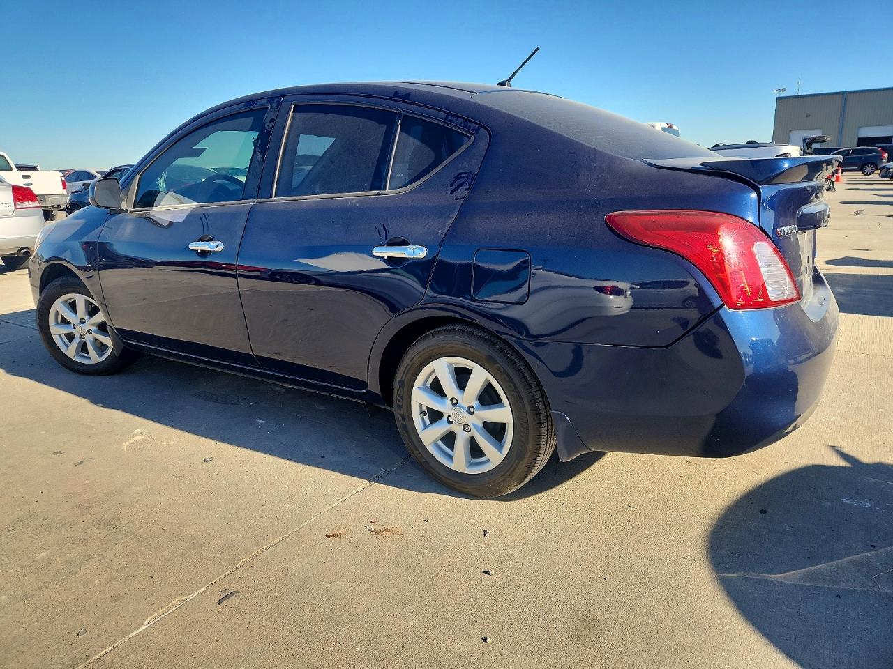 2014 NISSAN VERSA S photo 2