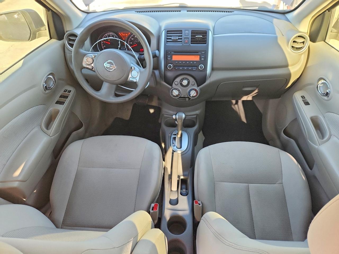 2014 NISSAN VERSA S photo 8