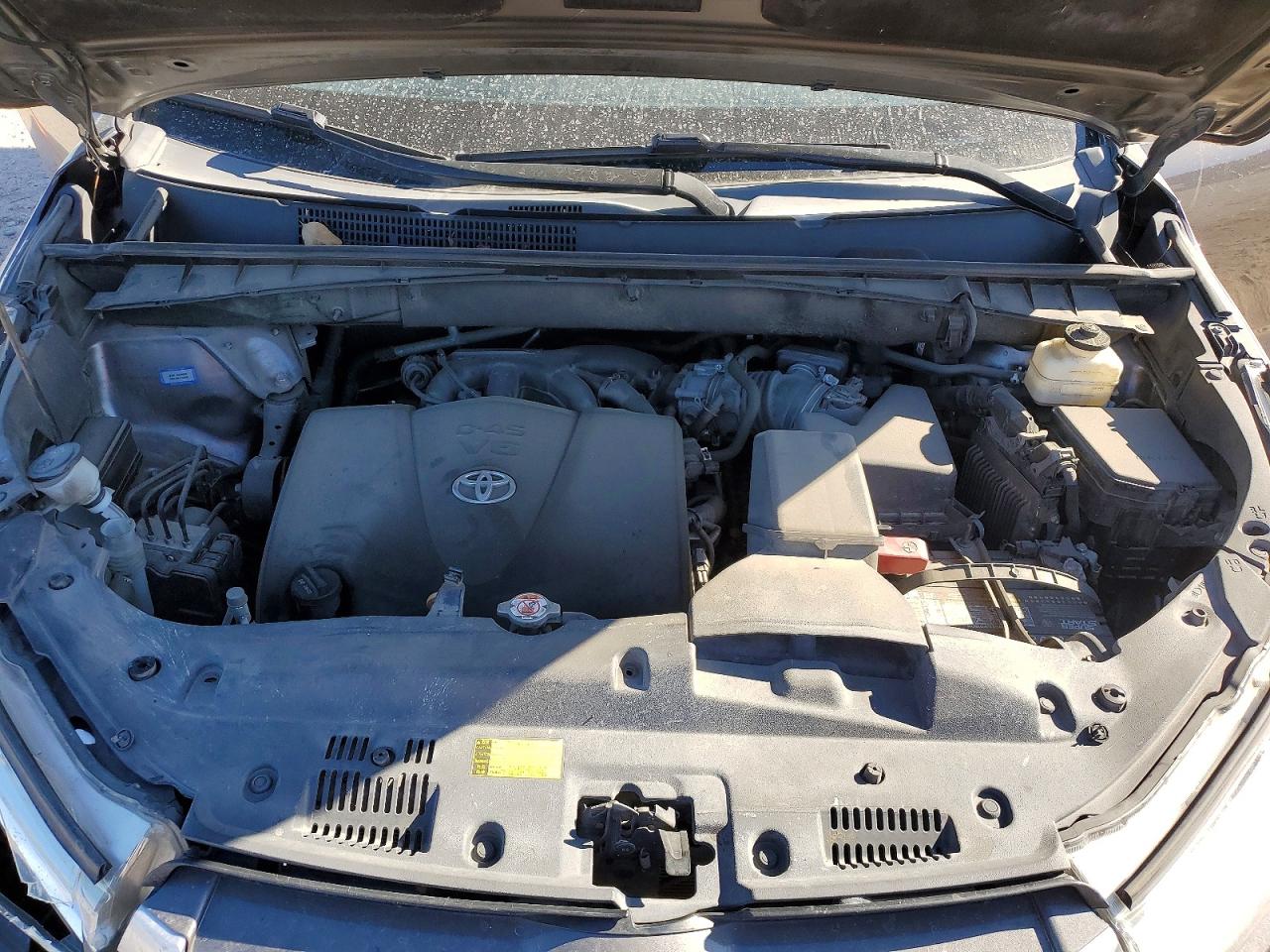 2019 TOYOTA HIGHLANDER SE photo 11