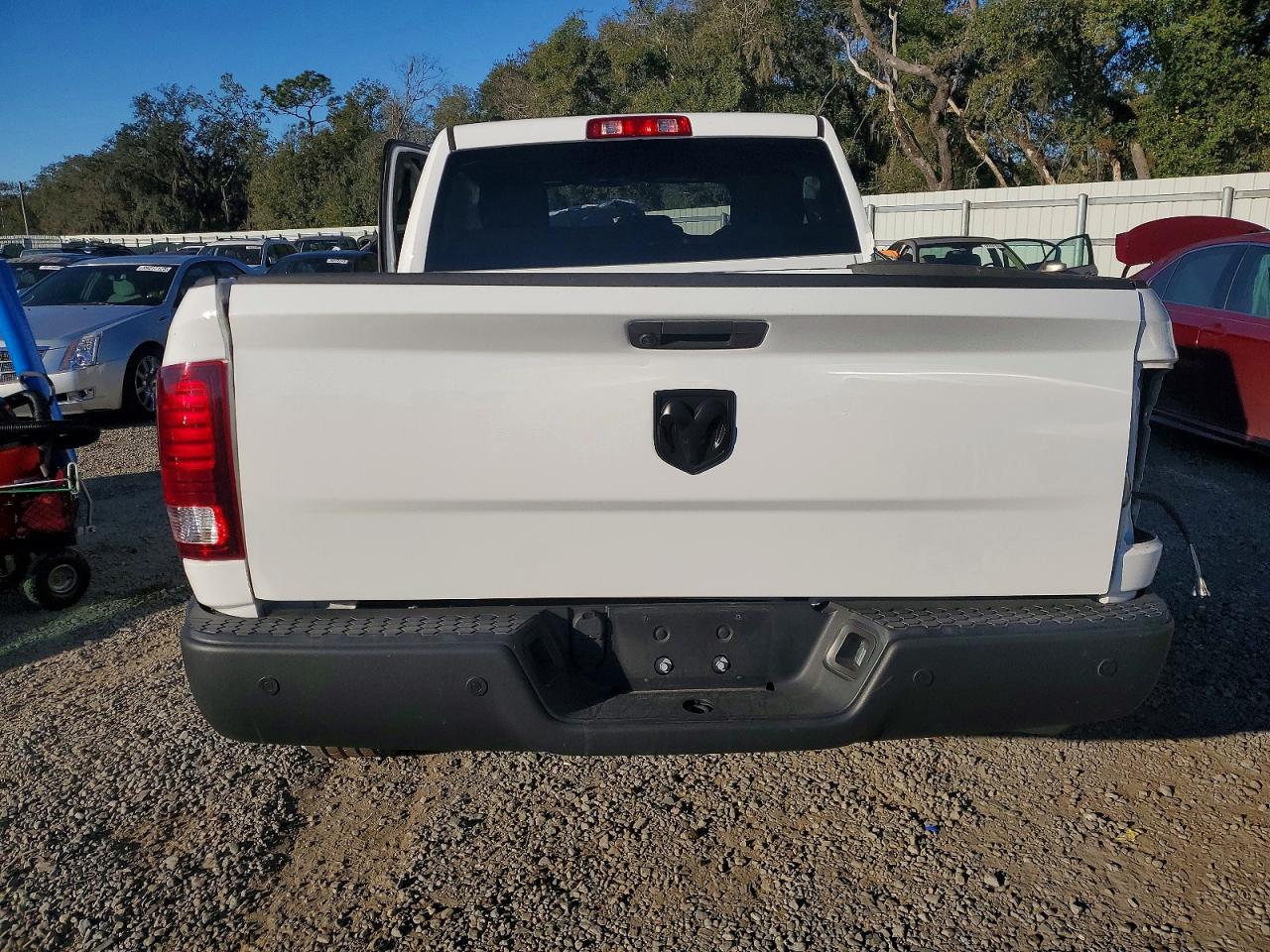 2022 RAM 1500 CLASSIC SLT photo 6