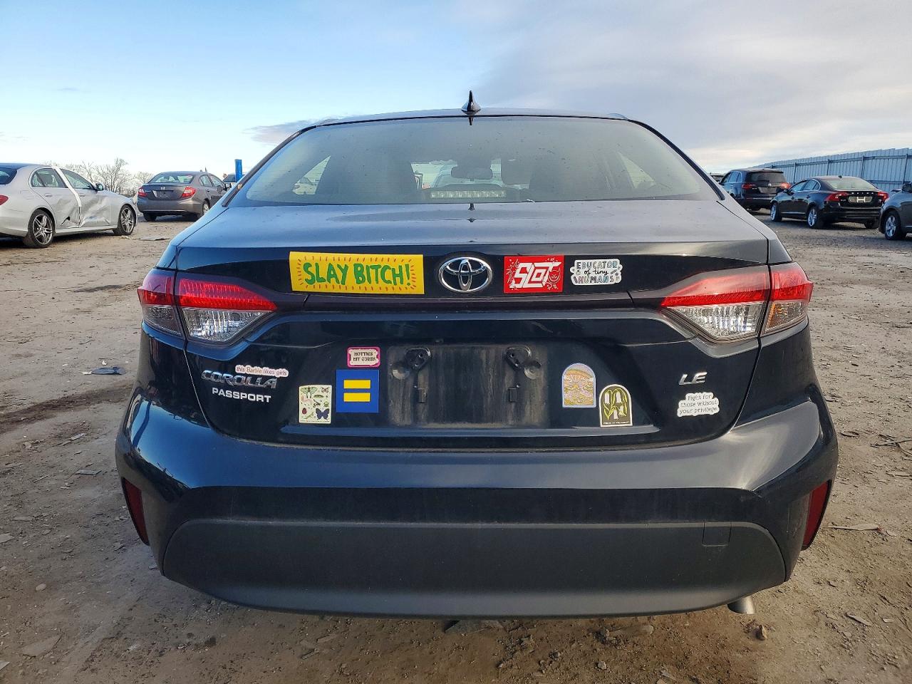 2023 TOYOTA COROLLA LE photo 6