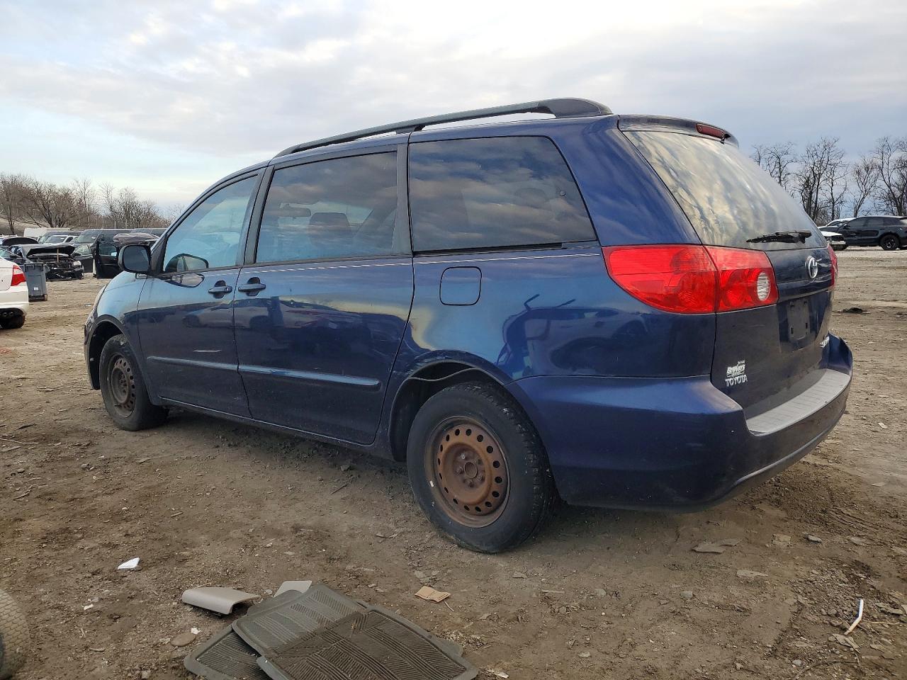 2006 TOYOTA SIENNA L 7-PASSENGER photo 3