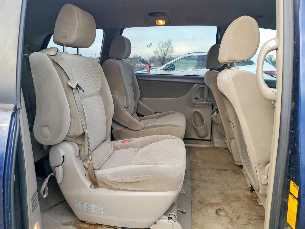 2006 TOYOTA SIENNA L 7-PASSENGER photo 21