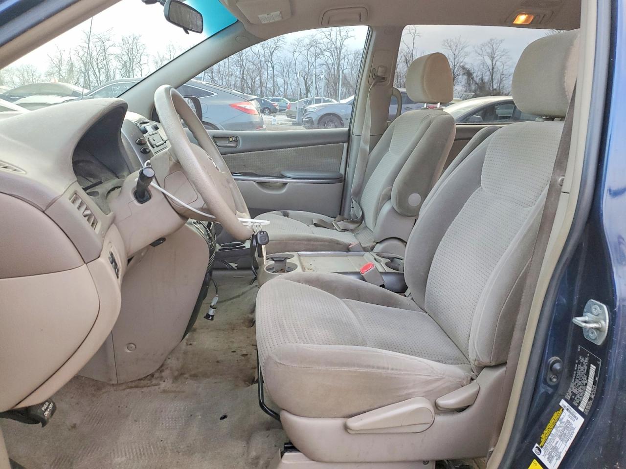 2006 TOYOTA SIENNA L 7-PASSENGER photo 13