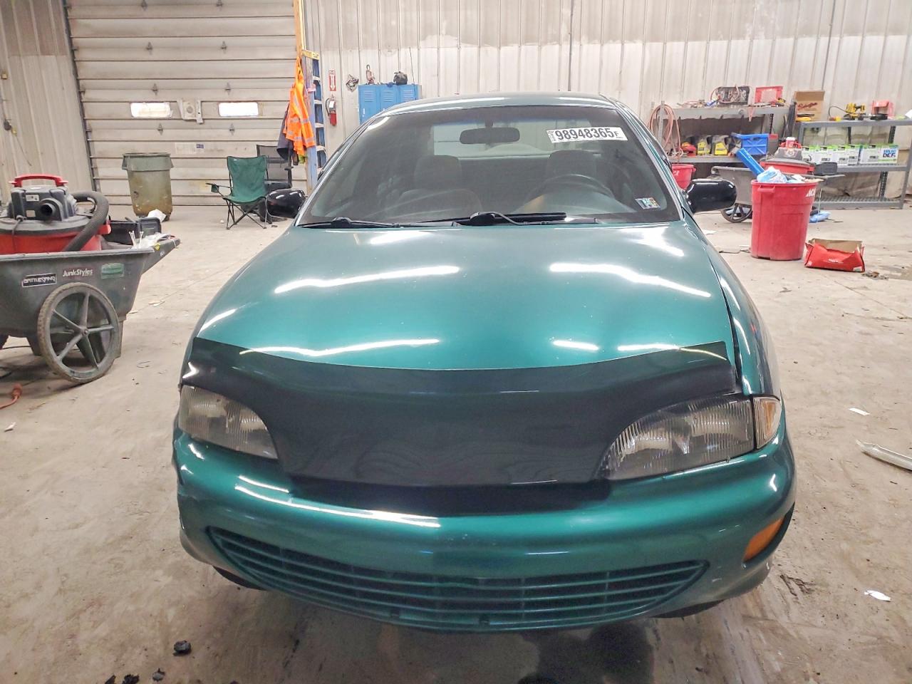 2018 CHEV CAVALIER photo 5