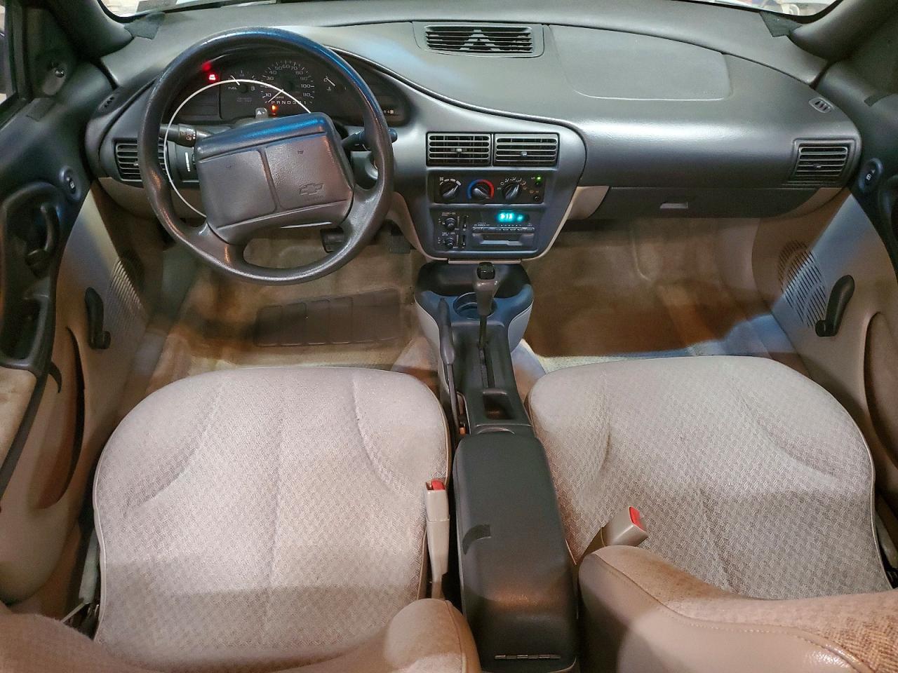 2018 CHEV CAVALIER photo 8