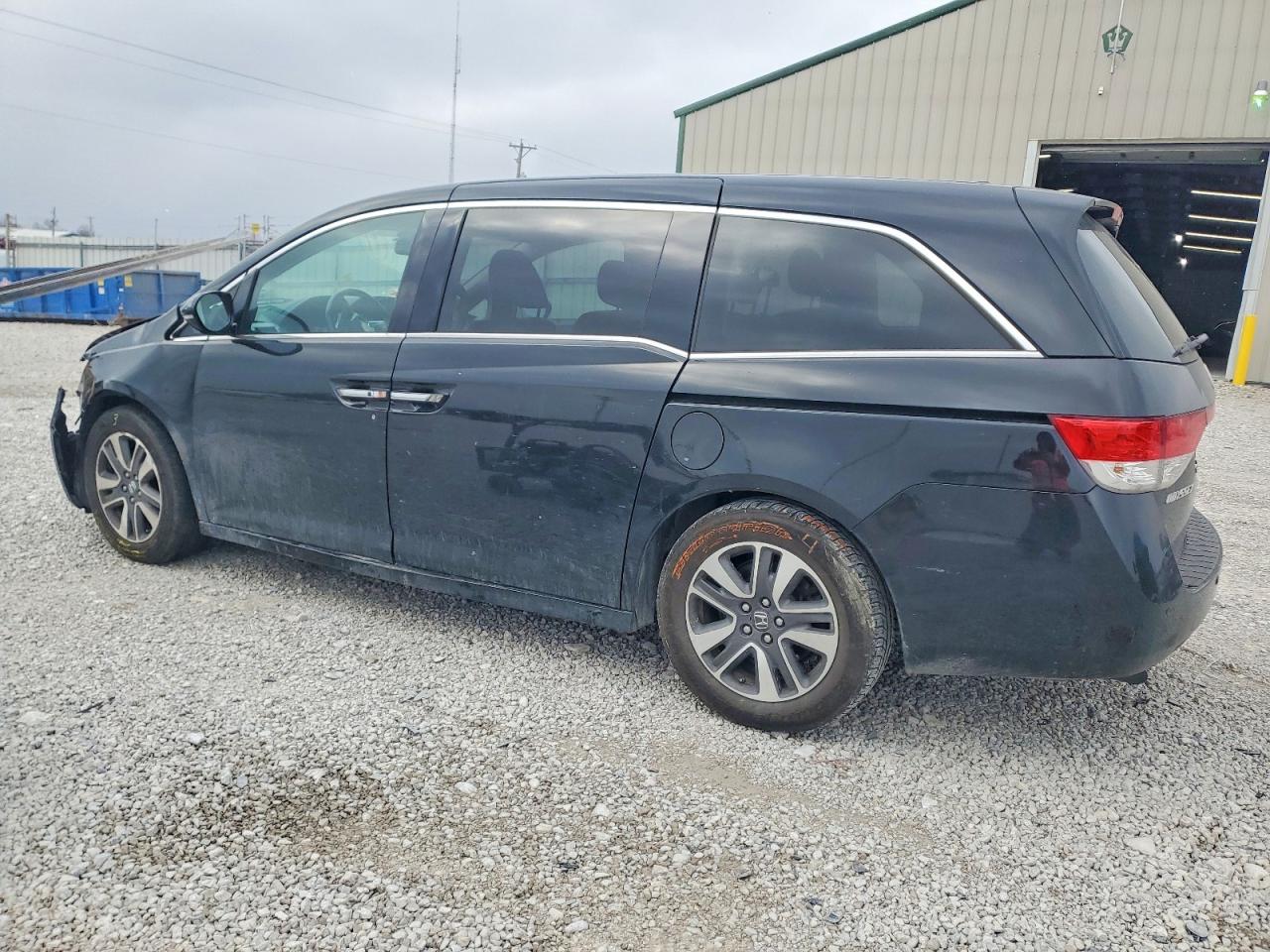 2016 HONDA ODYSSEY TOURING photo 4