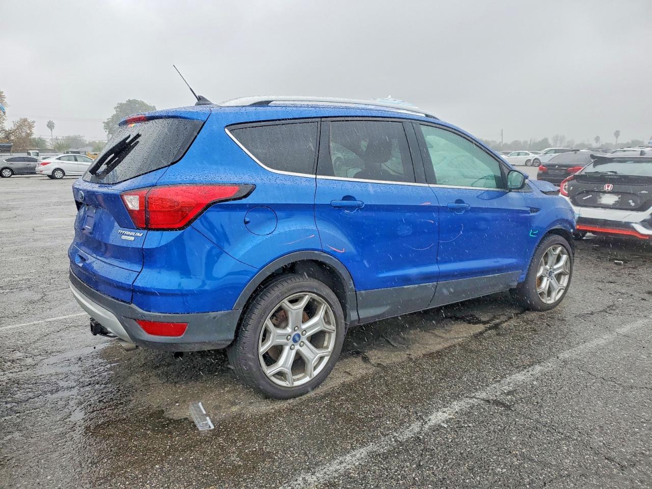 2019 FORD ESCAPE TITANIUM photo 3