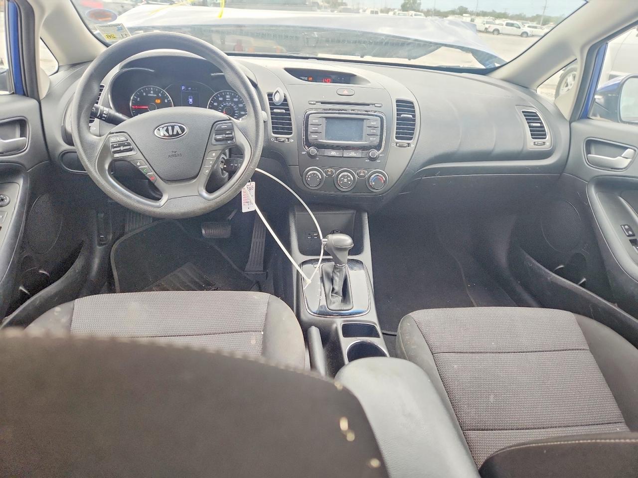 2018 KIA FORTE LX photo 8