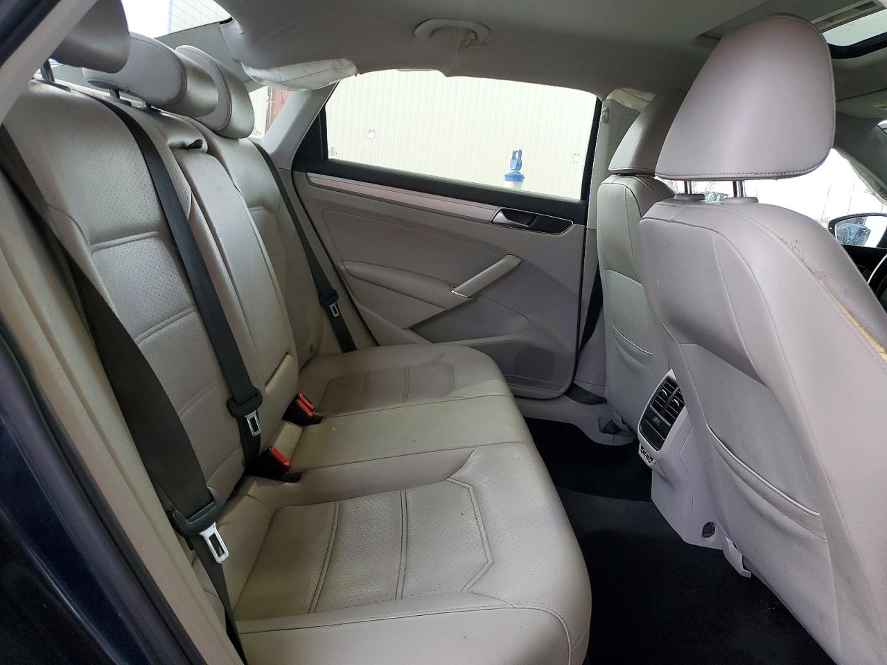 2019 VOLKSWAGEN PASSAT WOLFSBURG photo 10