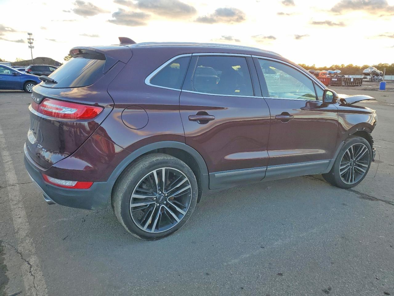 2017 LINCOLN MKC RESERVE photo 3