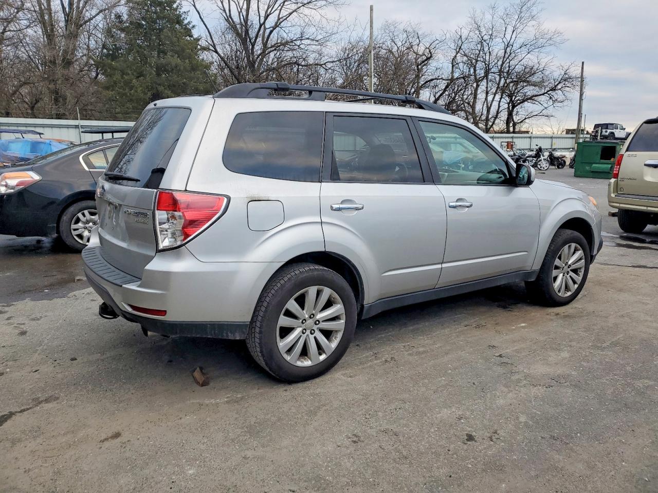 2011 SUBARU FORESTER LIMITED photo 5