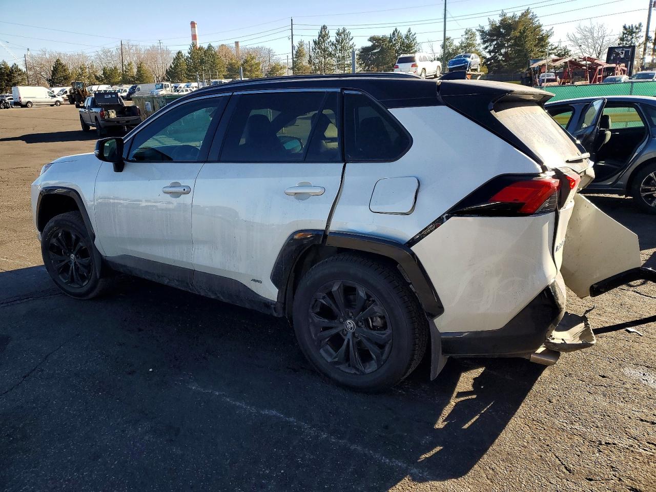 2022 TOYOTA RAV4 XSE photo 4