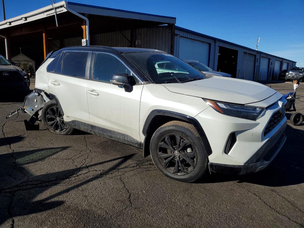 2022 TOYOTA RAV4 XSE photo 10