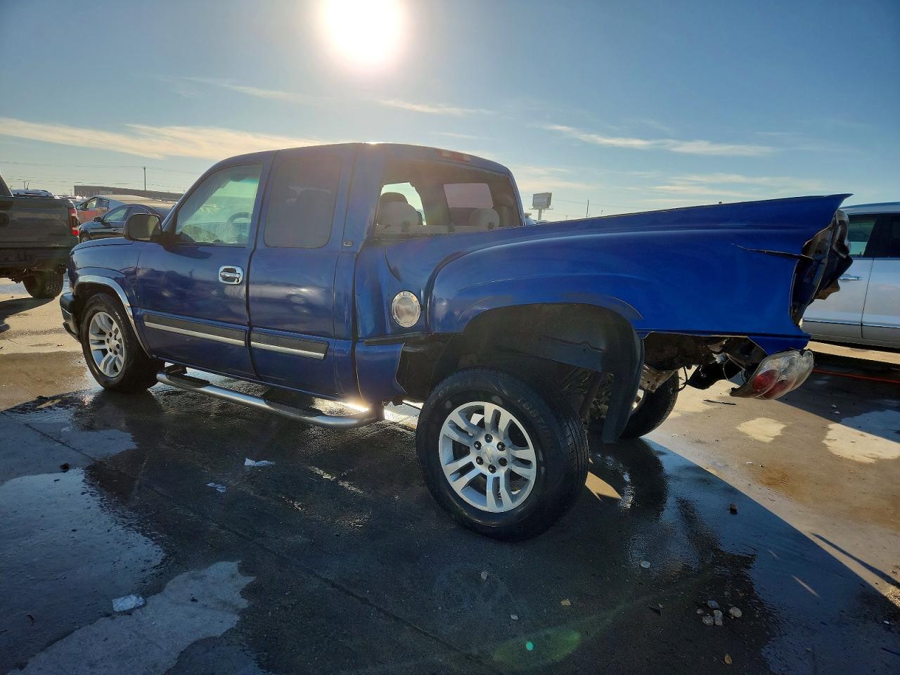 2003 CHEVROLET SILVERADO C1500 photo 2