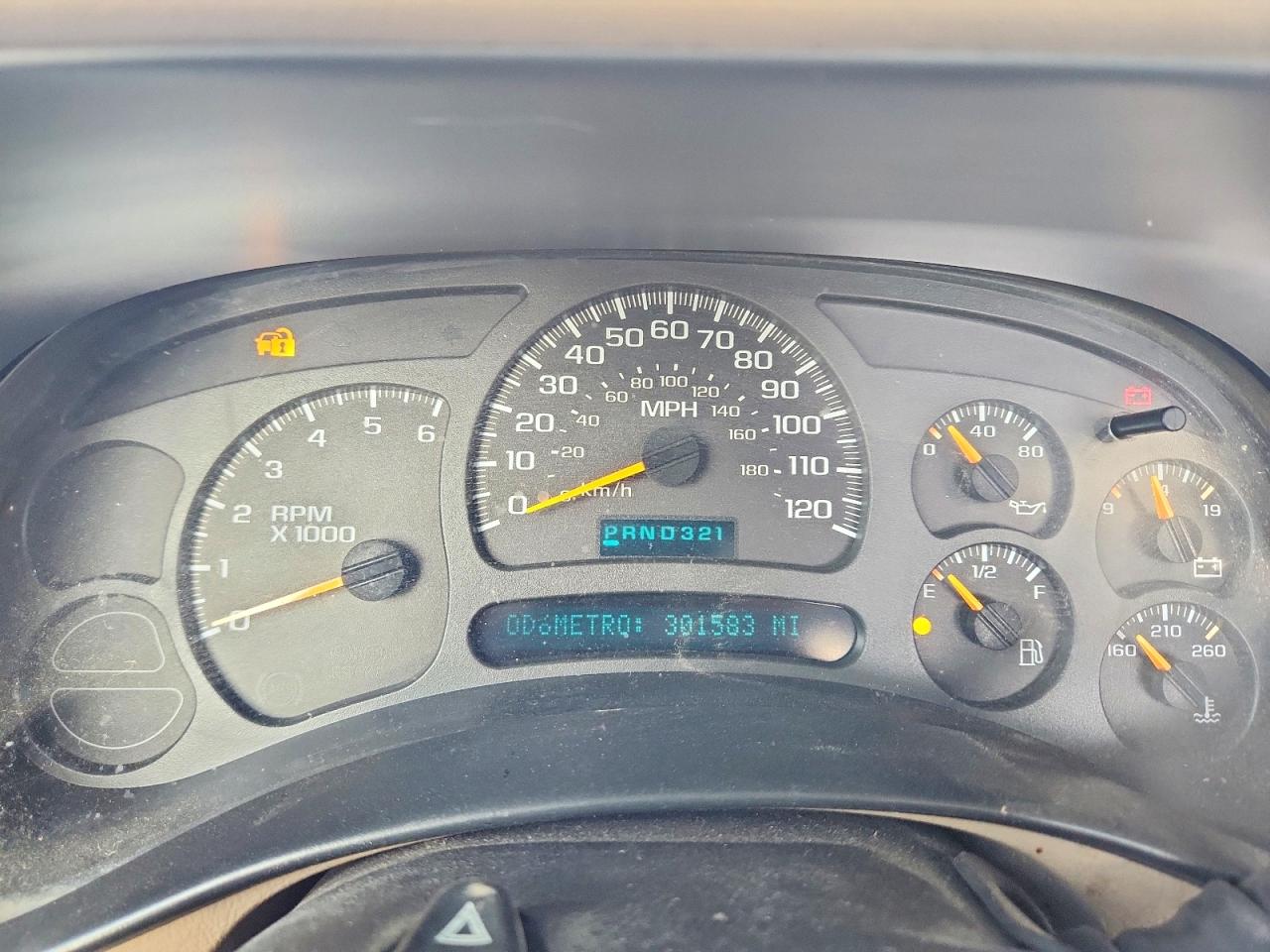 2003 CHEVROLET SILVERADO C1500 photo 9