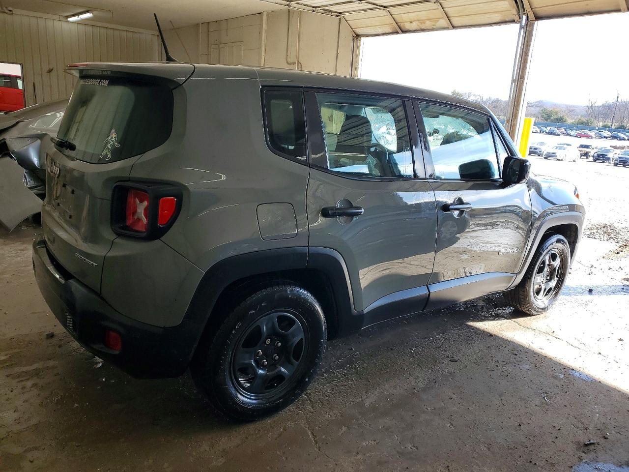 2020 JEEP RENEGADE SPORT photo 3