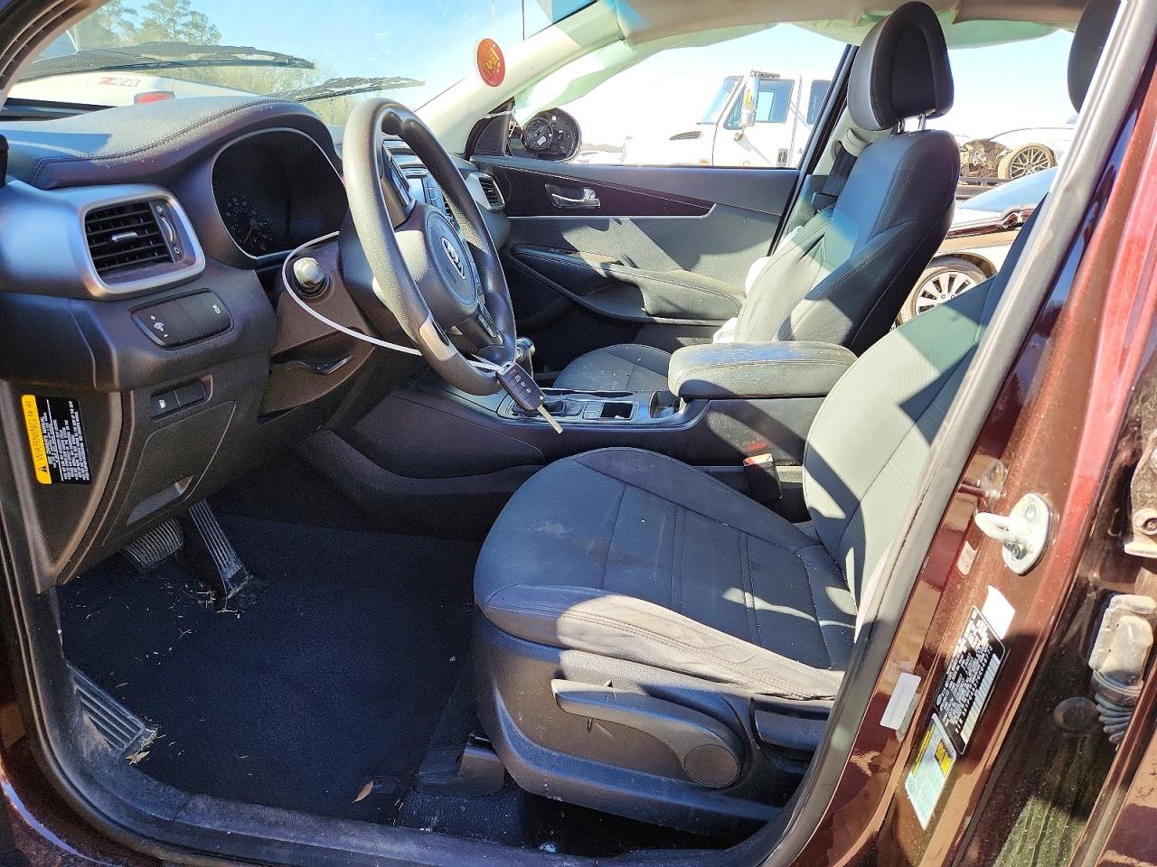 2016 KIA SORENTO LX photo 7