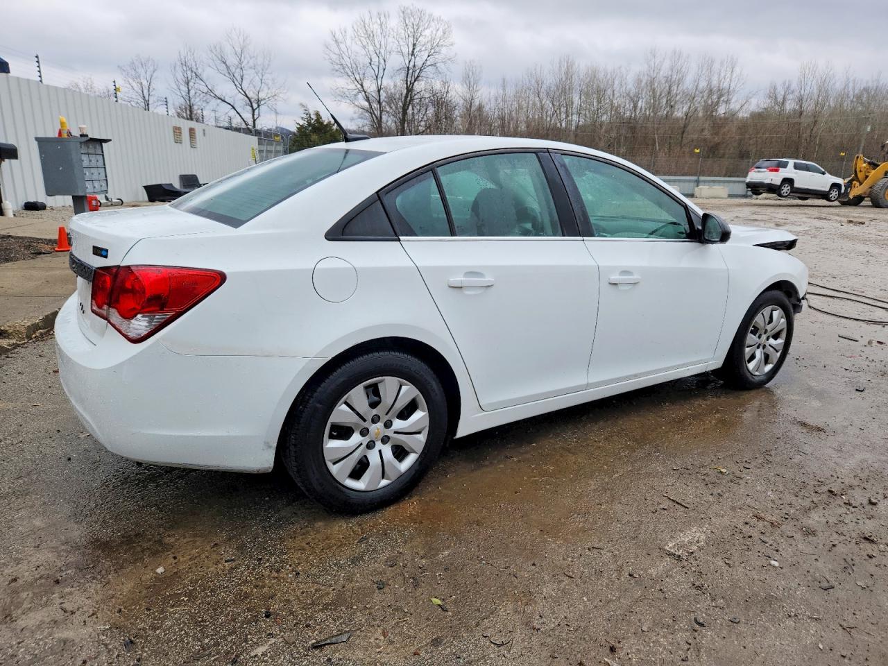 2014 CHEVROLET CRUZE LS photo 3