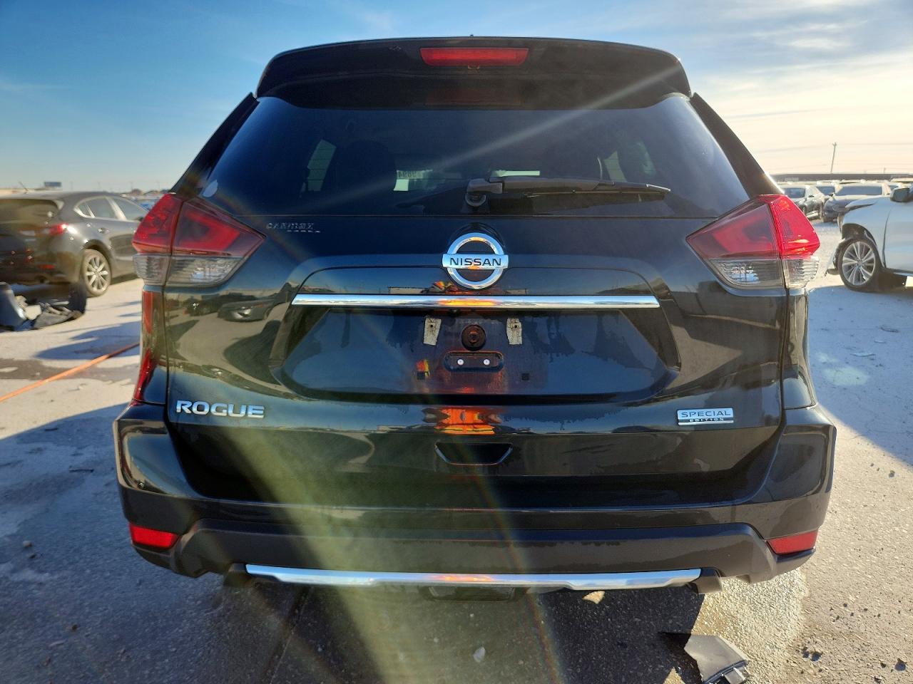 2019 NISSAN ROGUE S photo 6