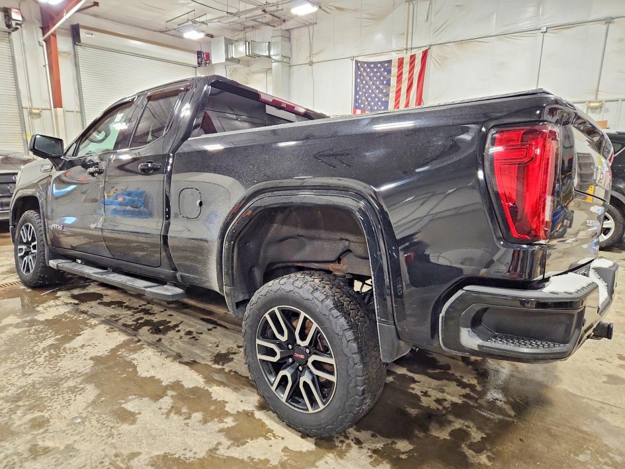 2019 GMC SIERRA K1500 AT4 photo 2