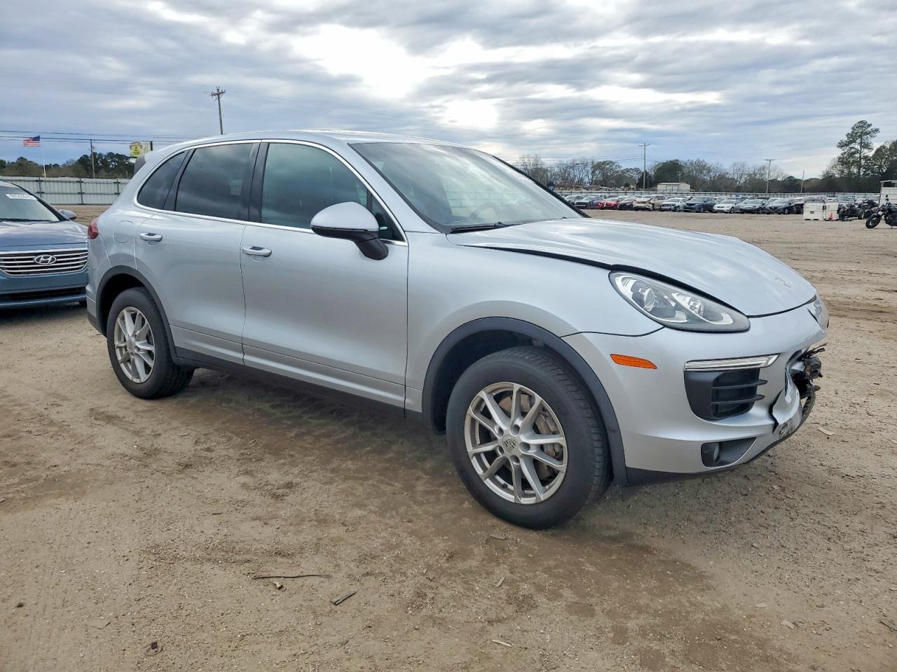 2018 PORSCHE CAYENNE photo 4
