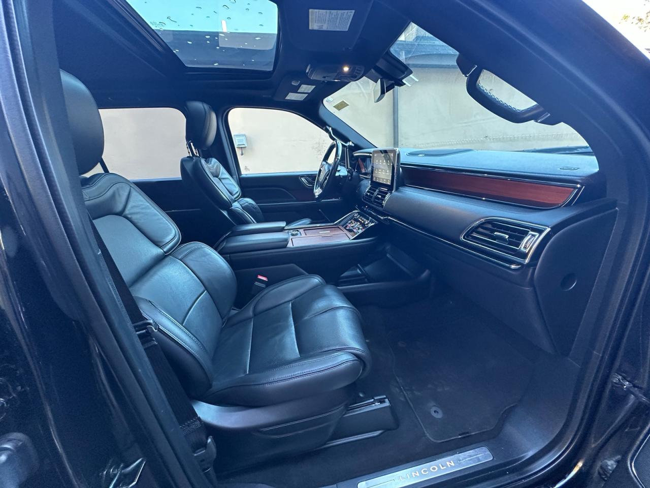 2018 LINCOLN NAVIGATOR L SELECT photo 9