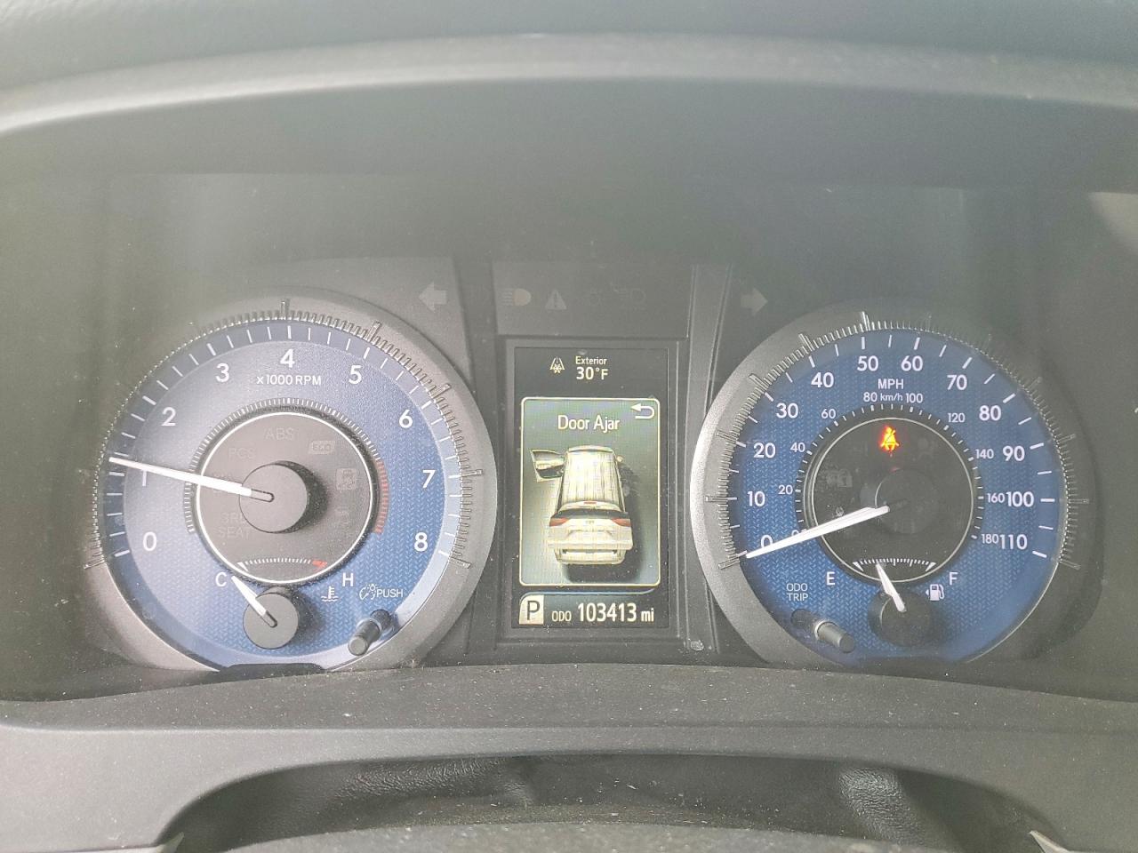 2015 TOYOTA SIENNA XLE photo 9