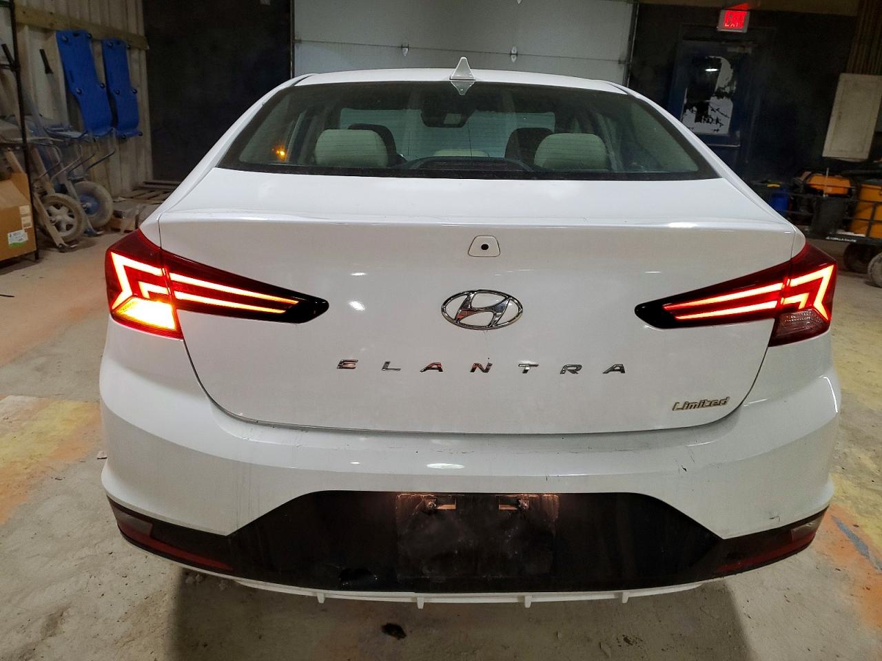 2020 HYUNDAI ELANTRA SEL photo 6