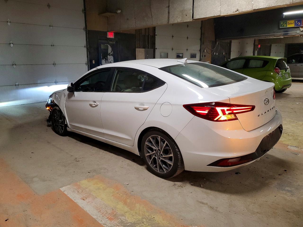 2020 HYUNDAI ELANTRA SEL photo 2