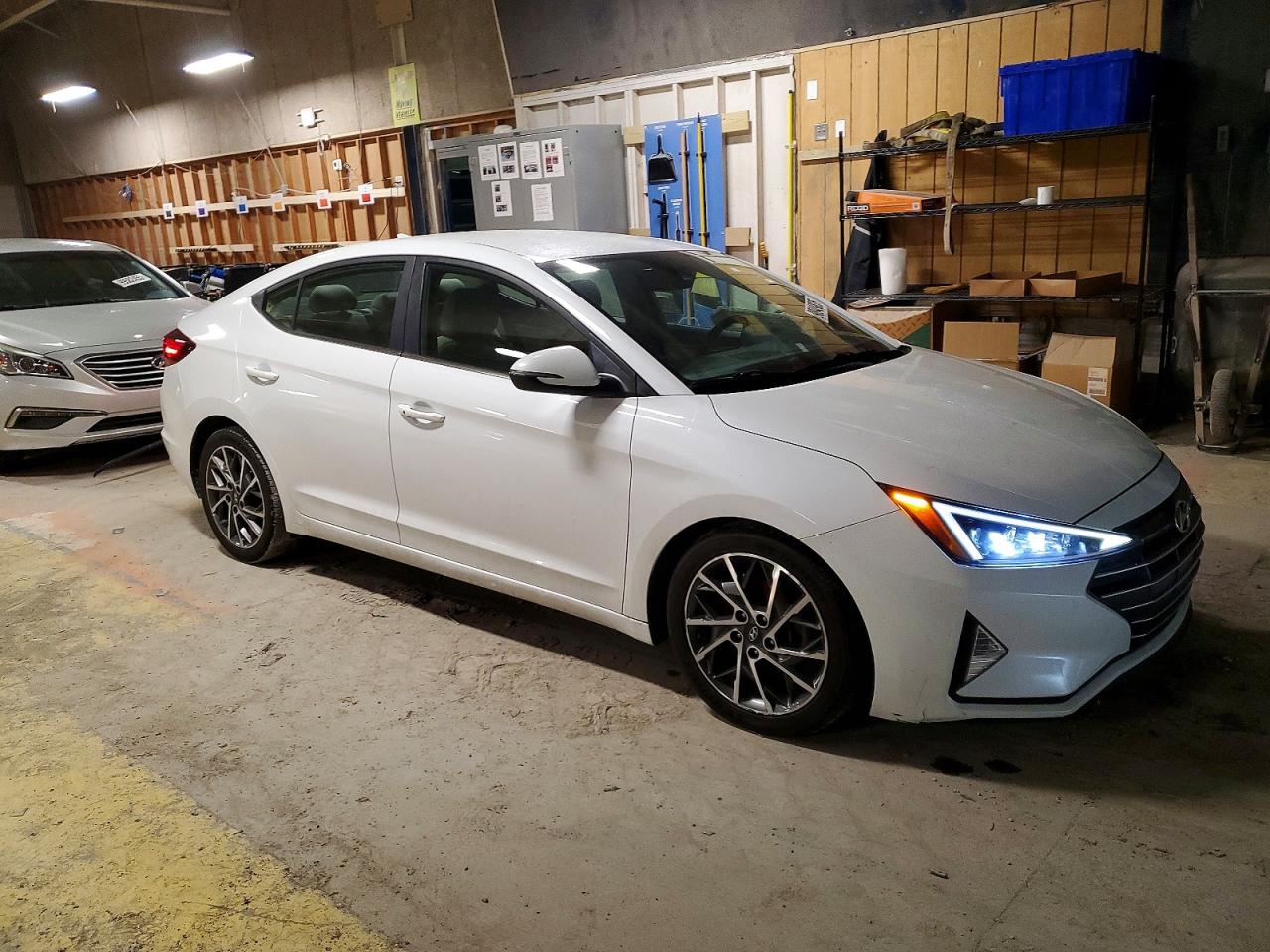 2020 HYUNDAI ELANTRA SEL photo 4