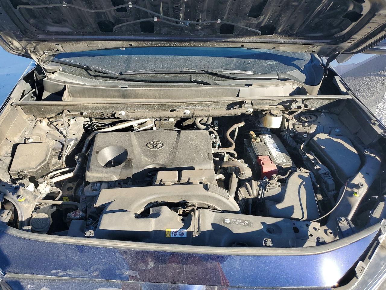 2019 TOYOTA RAV4 XLE photo 21