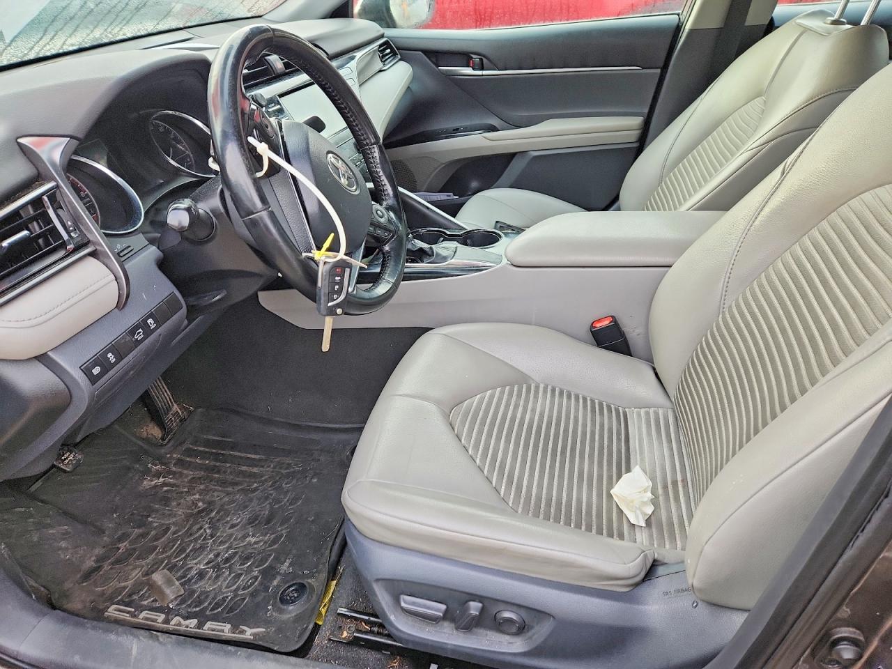 2019 TOYOTA CAMRY L photo 7