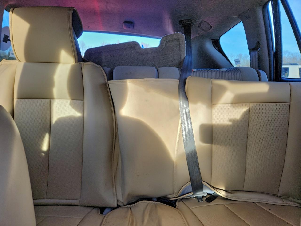 2011 TOYOTA RAV4 photo 10