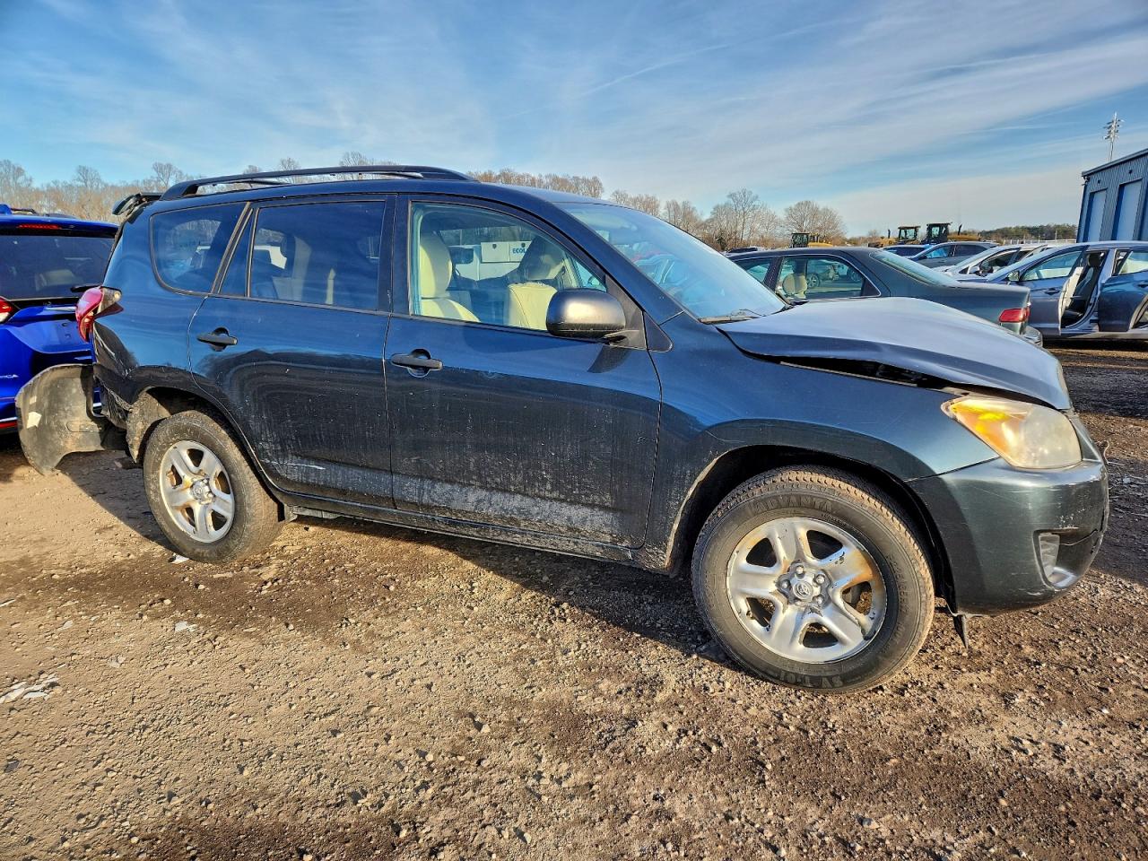 2011 TOYOTA RAV4 photo 4