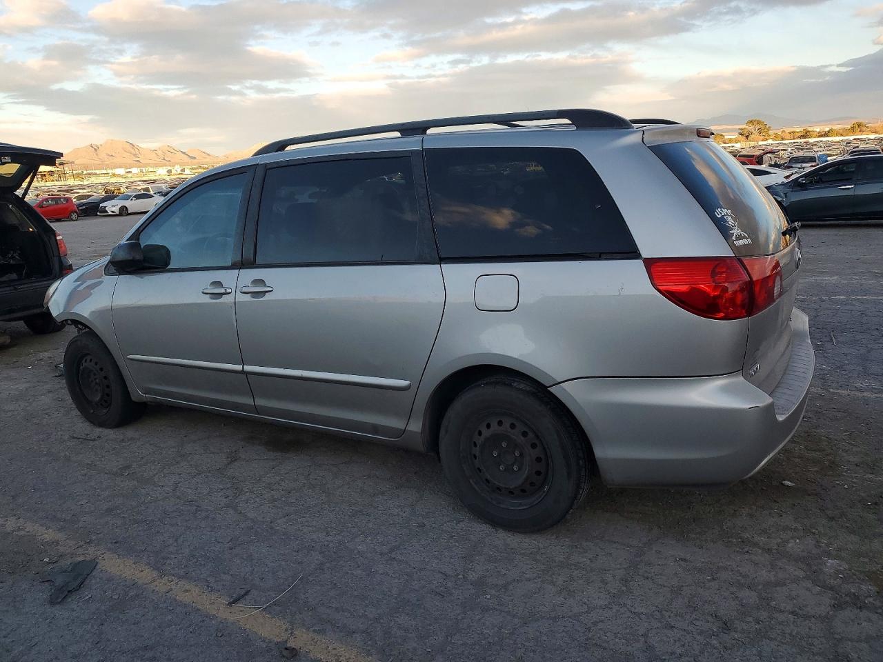 2006 TOYOTA SIENNA LE 7 PASSENGER photo 3
