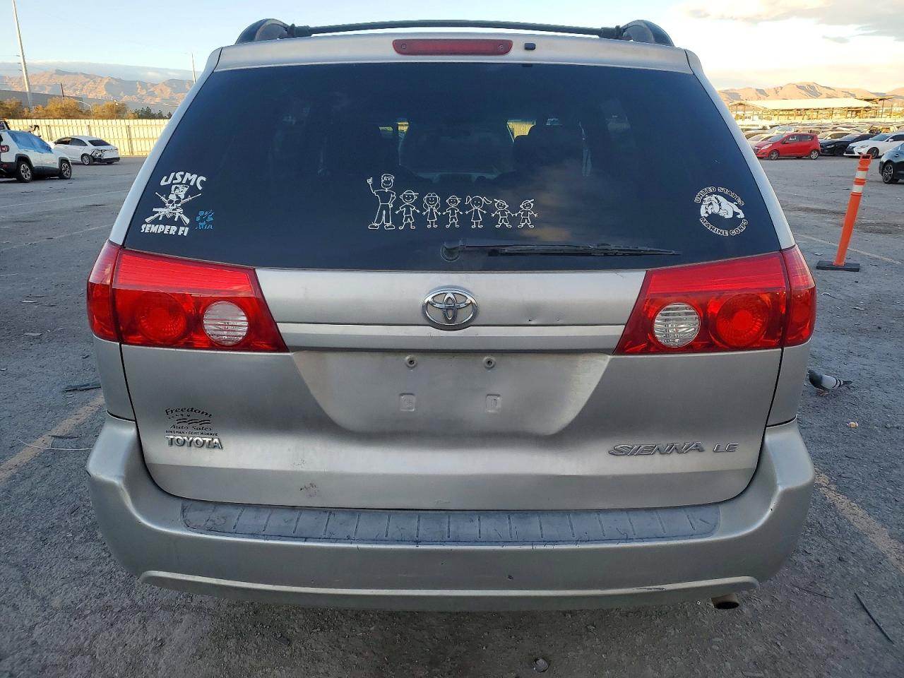 2006 TOYOTA SIENNA LE 7 PASSENGER photo 11