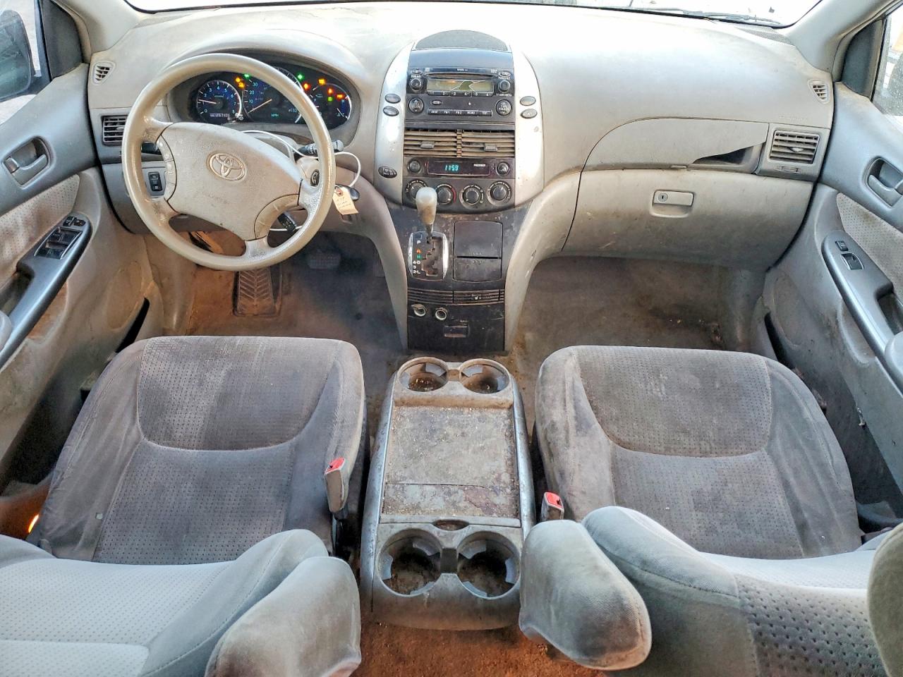 2006 TOYOTA SIENNA LE 7 PASSENGER photo 15