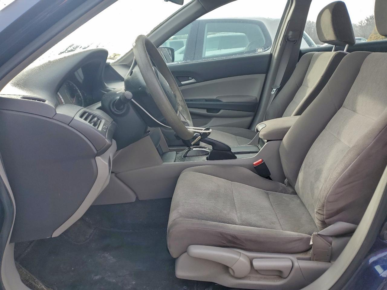 2009 HONDA ACCORD LX photo 7