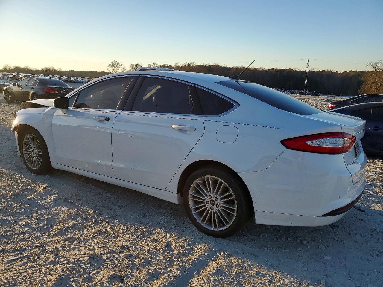 2016 FORD FUSION SE photo 2