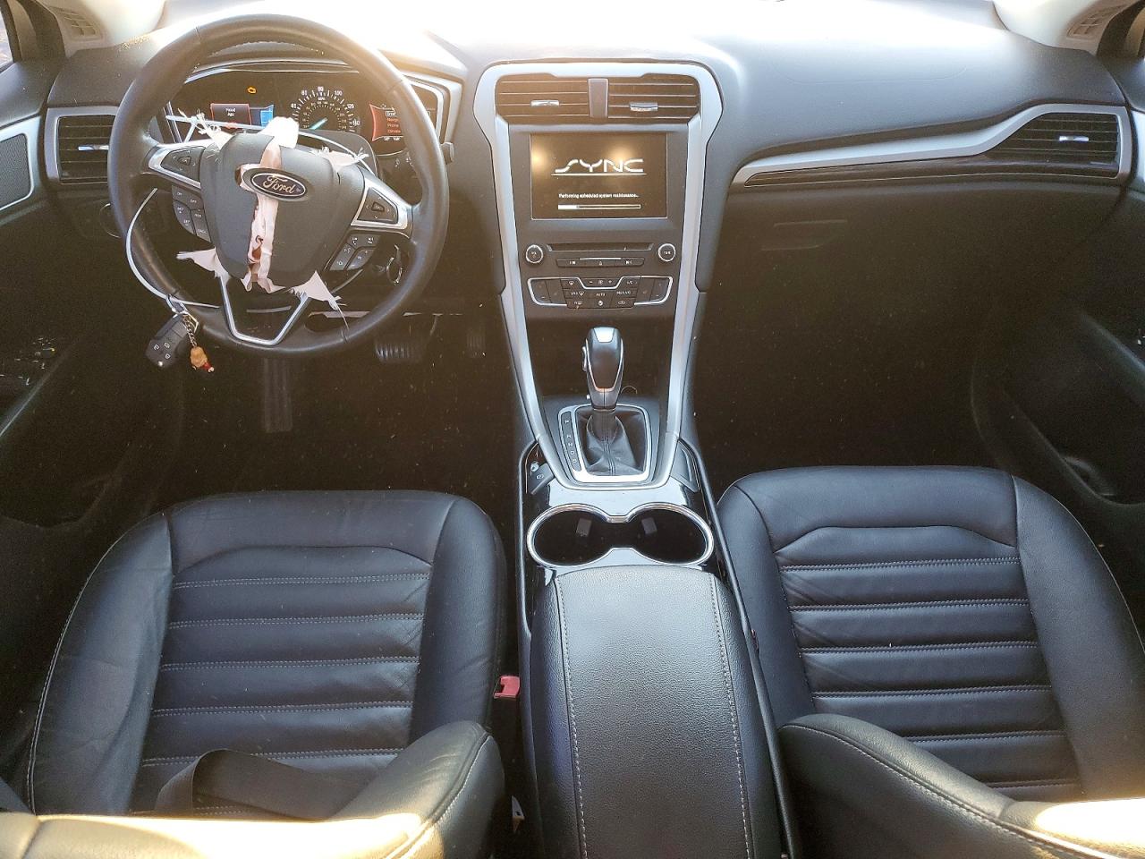 2016 FORD FUSION SE photo 8