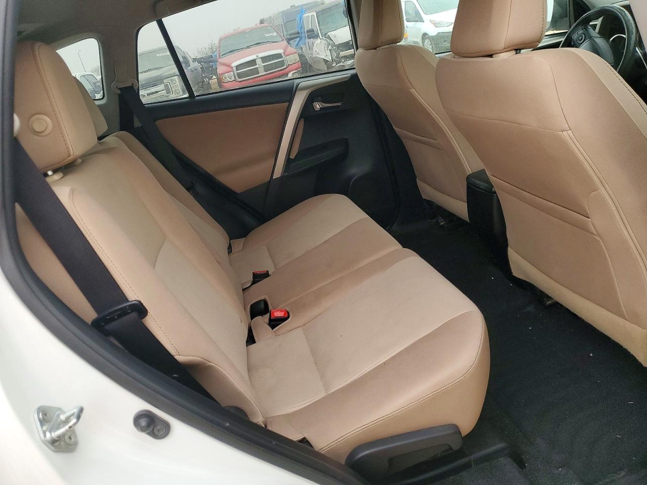 2014 TOYOTA RAV4 XLE photo 10