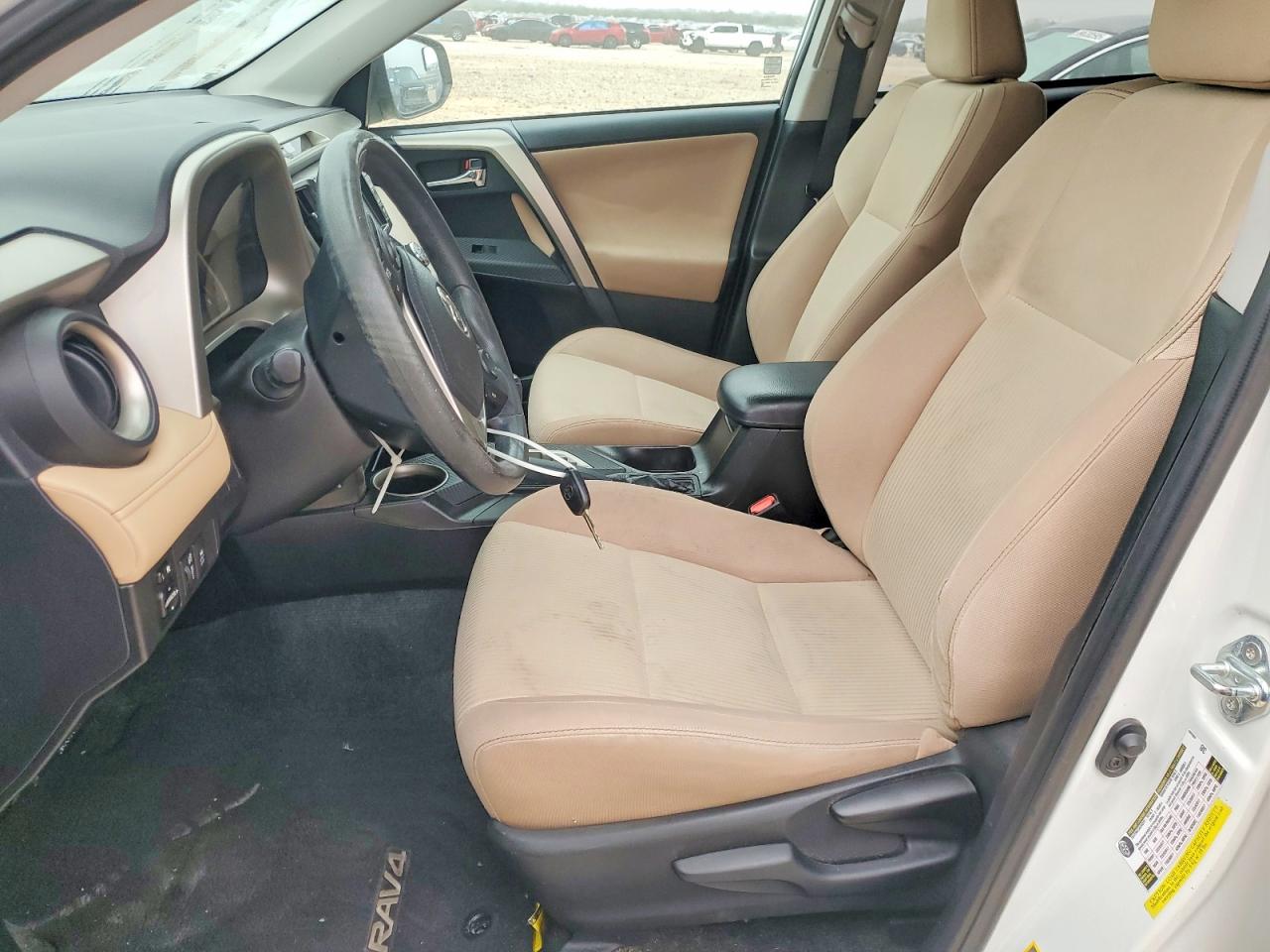 2014 TOYOTA RAV4 XLE photo 7