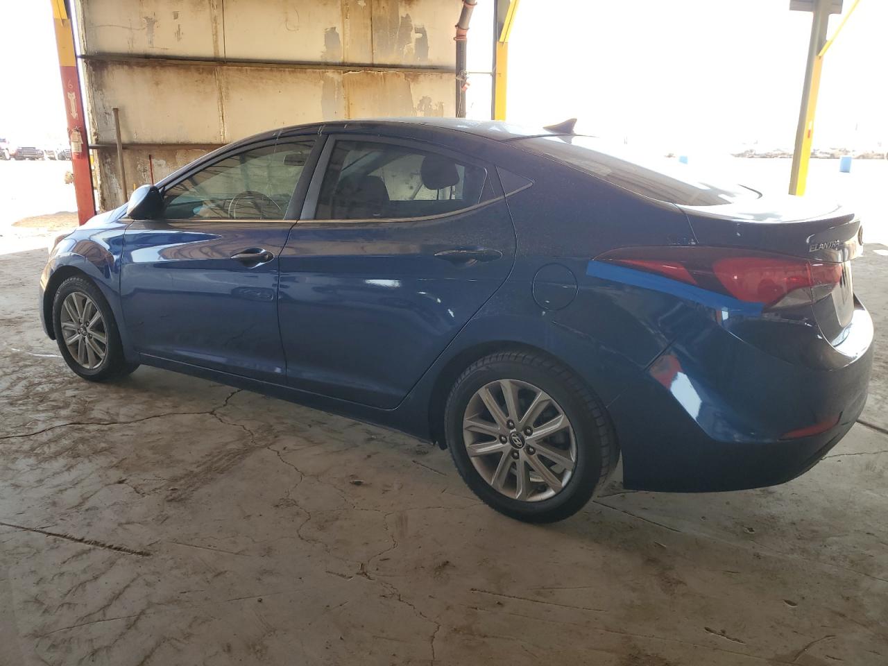 2015 HYUNDAI ELANTRA photo 2