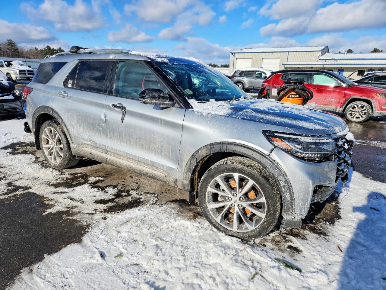 2025 FORD EXPLORER PLATINUM photo 4