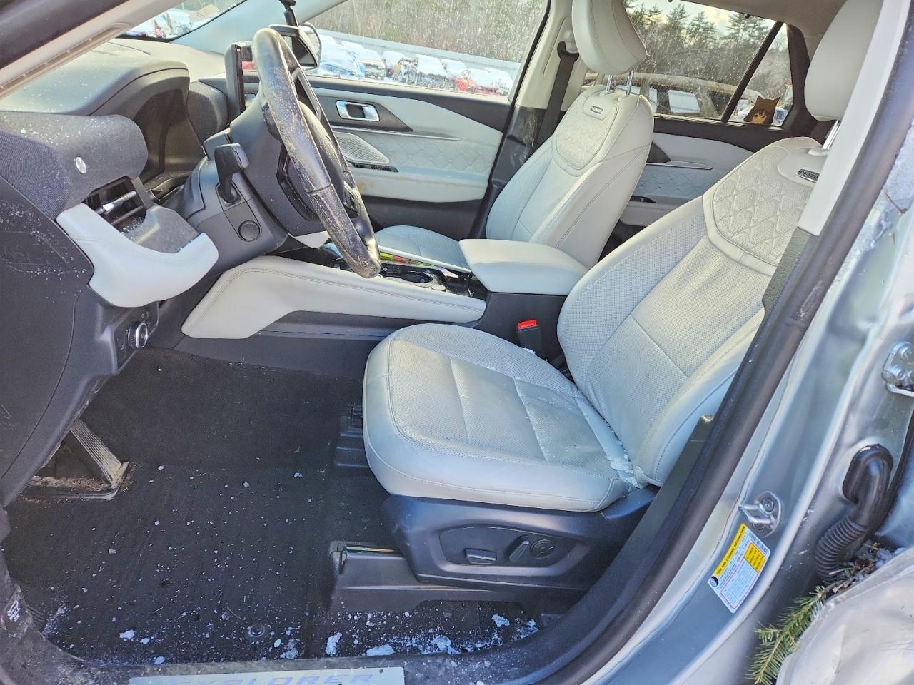 2025 FORD EXPLORER PLATINUM photo 7