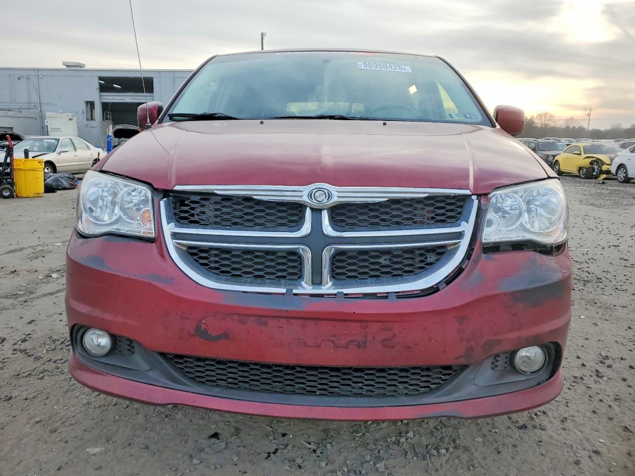 2010 CHRYSLER TOWN & COUNTRY TOURING photo 5